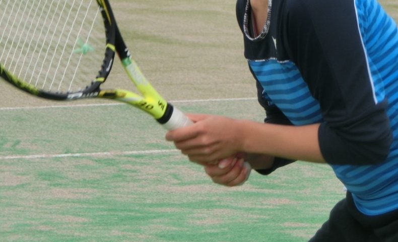 テニス　スマッシュ