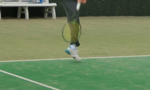 テニス　サーブ