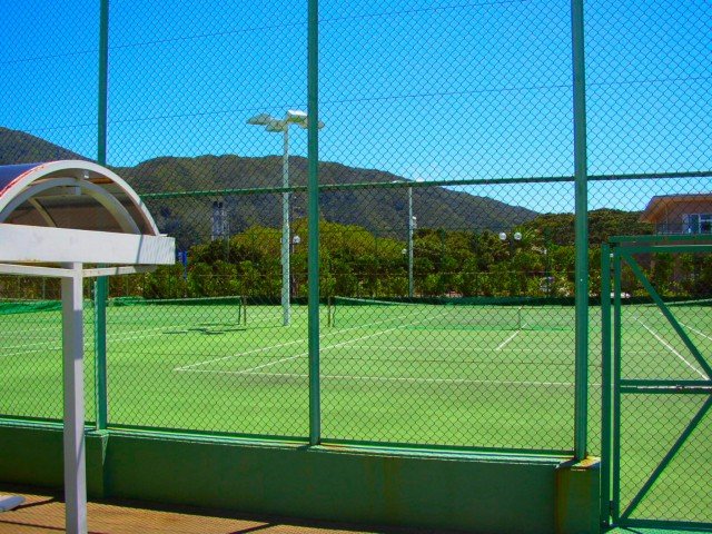 雨の日に どうしてもテニスがしたい 方に贈る 止んだらすぐできる水はけに便利な神グッズ５つ T Press