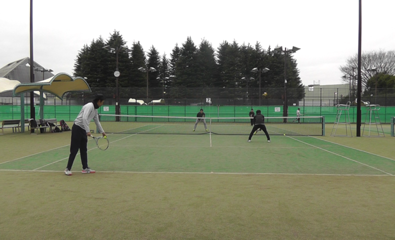 スマッシュの決定力を上げるためには 自分が打つ場所を 相手が打った瞬間に決める 決断力が大事です T Press